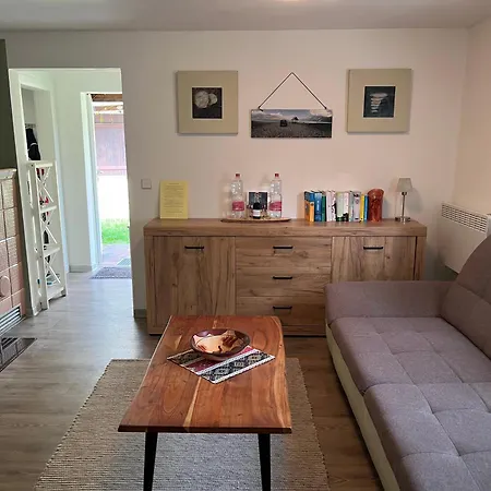 Fjola Schenkendobern